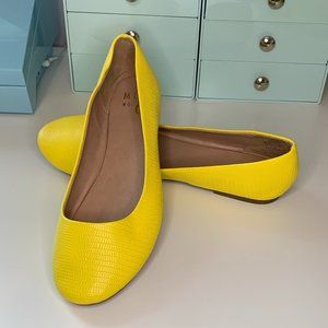 Like New - Mix 6 Yellow Flats